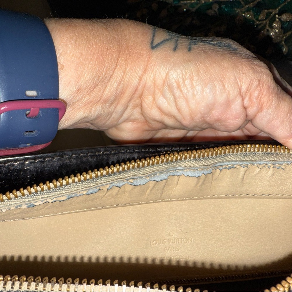 Authentic Louis Vuitton dyed Vernis tote .. SALE - Picture 13 of 13